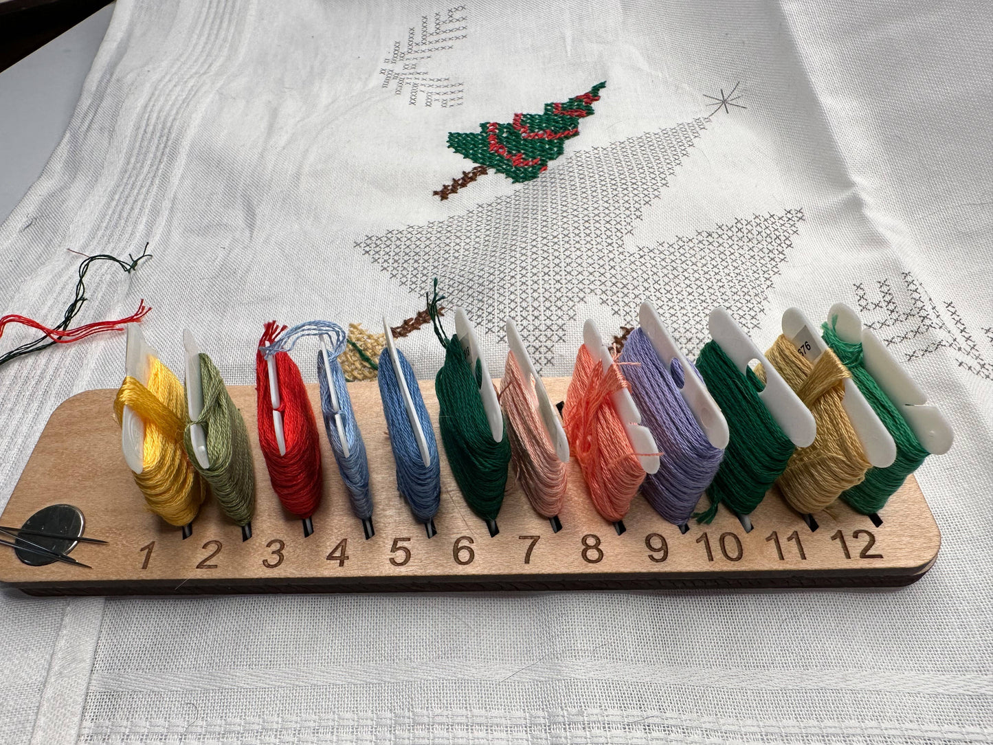 Embroidery Bobbin Organizer: Walnut / 24