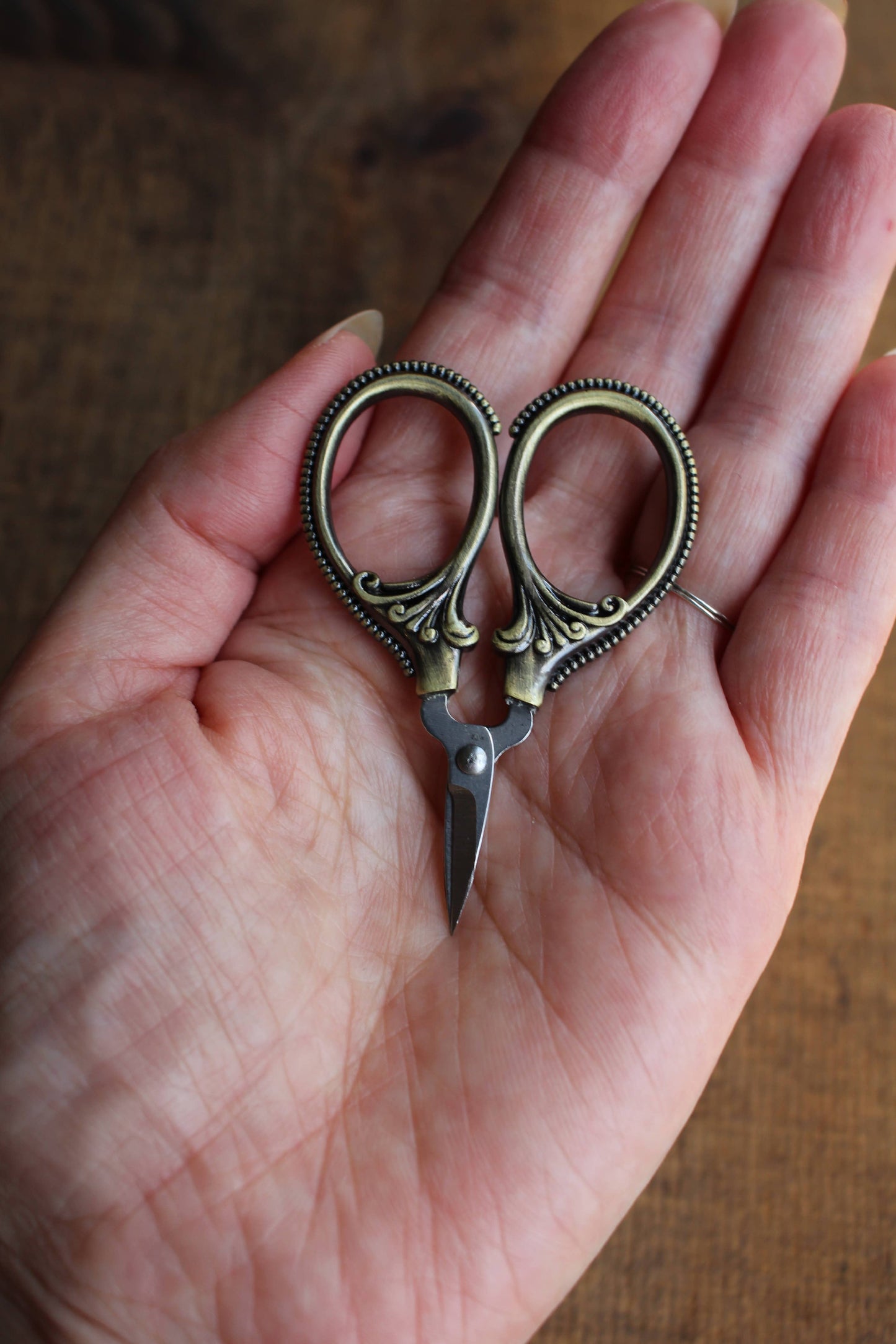 Mini Embroidery Scissors (Set of 5): Antique Gold