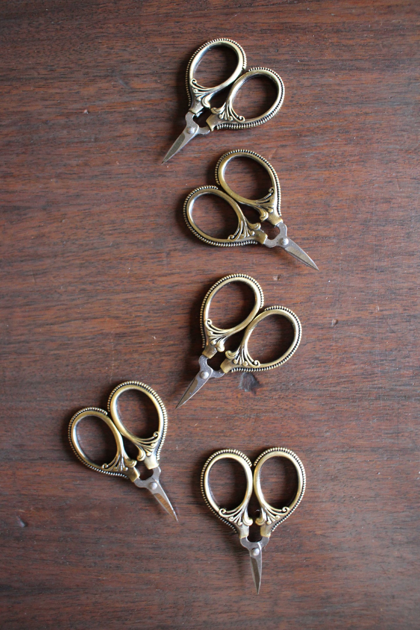 Mini Embroidery Scissors (Set of 5): Antique Gold